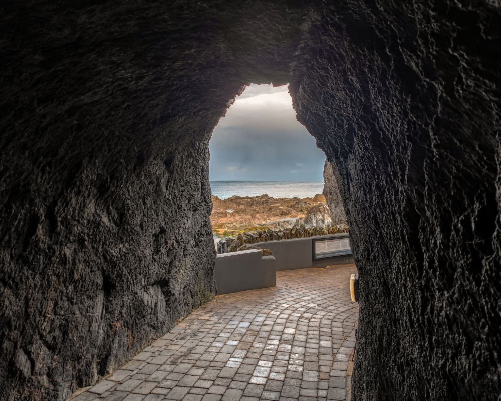 Tunnels Beach Weddings